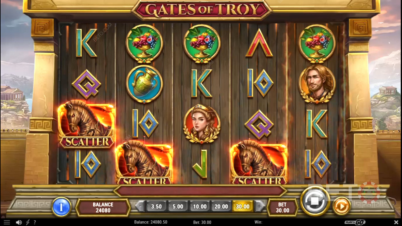 3 vagy több scatter ingyenes pörgetést ad a Gates of Troy kaszinójátékban.